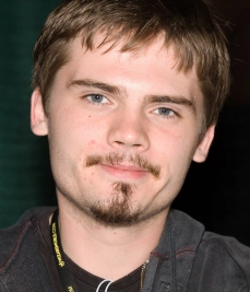 Джейк Ллойд