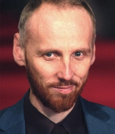 Юен Бремнер