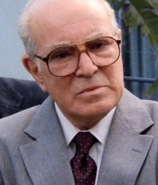 Стівен Елліотт